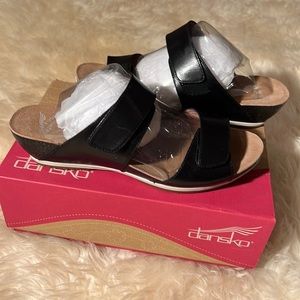 Dansko Vienna Full Grain Black sandal, New. Size 42